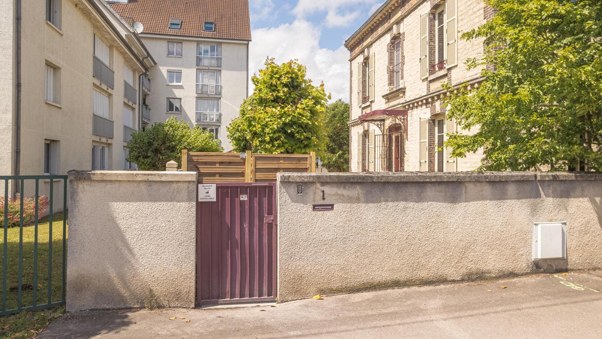 Bonappart 13 - Charme Napoleonien & Confort Troyes Exteriér fotografie