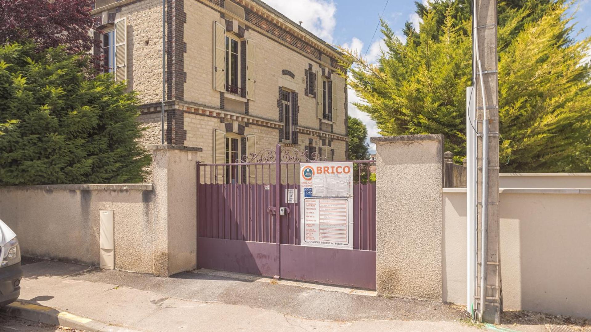 Bonappart 13 - Charme Napoleonien & Confort Troyes Exteriér fotografie
